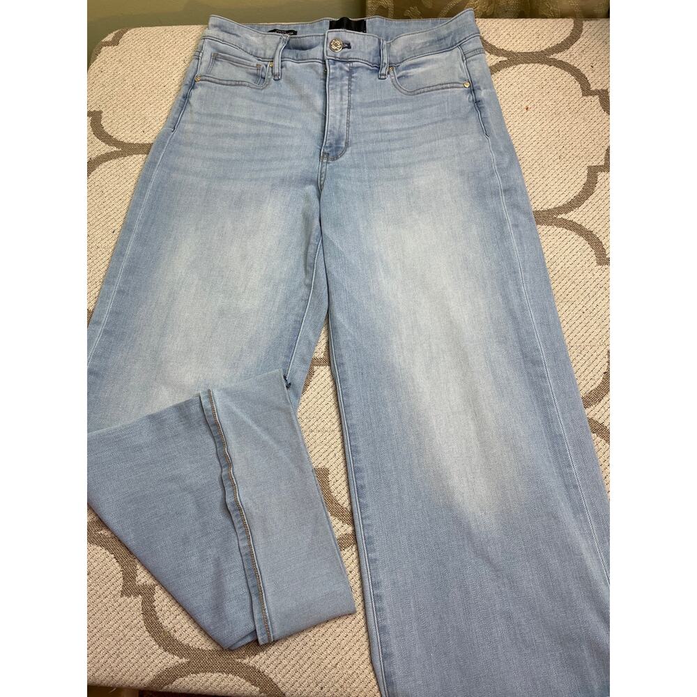 White House Black Market High-Rise Wide Leg Cuff Cropped Jean, size 8 - Picture 3 of 16
